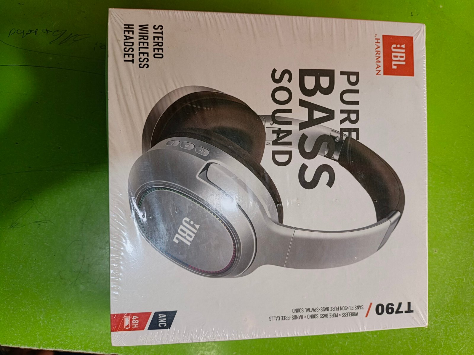 0-0x0-0-0# JBL pure bass headsets - Image 1