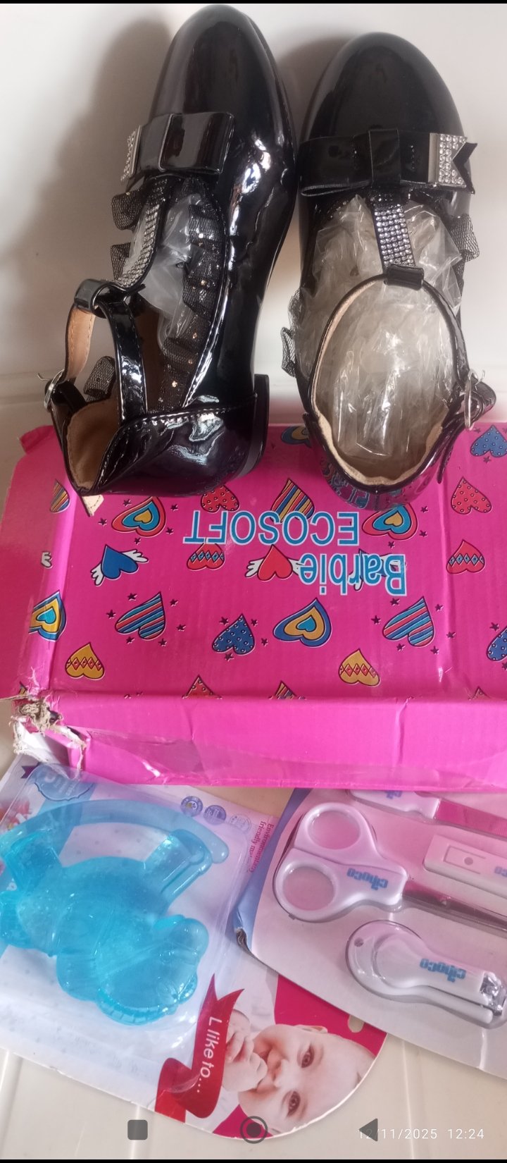 Screenshot_2025-12-03-07-48-29-680_com.miui.gallery Shoe - Image 1